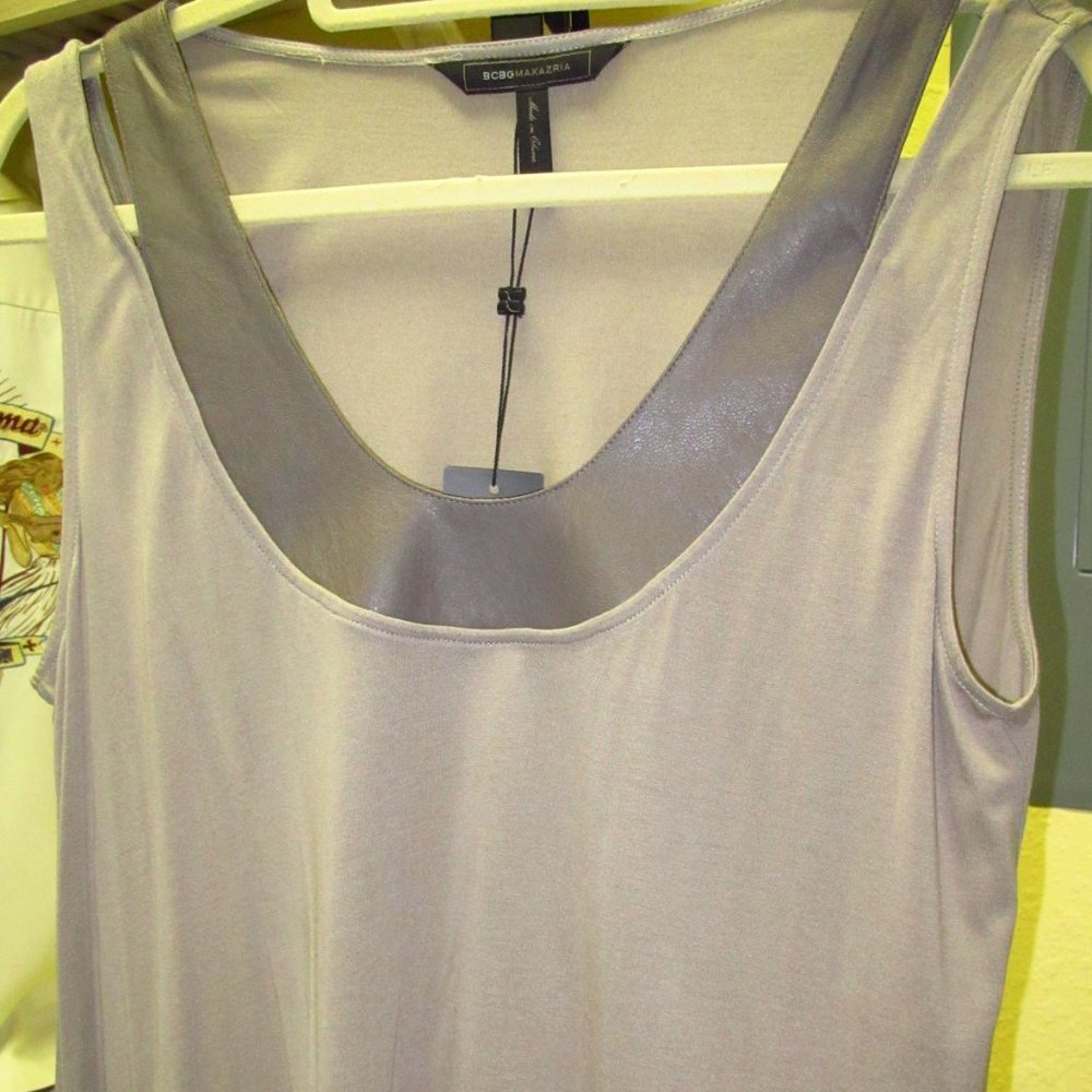 BCBG "TENLEY" TOP, NEW, JERSEY W/FAUX LEATHER  M